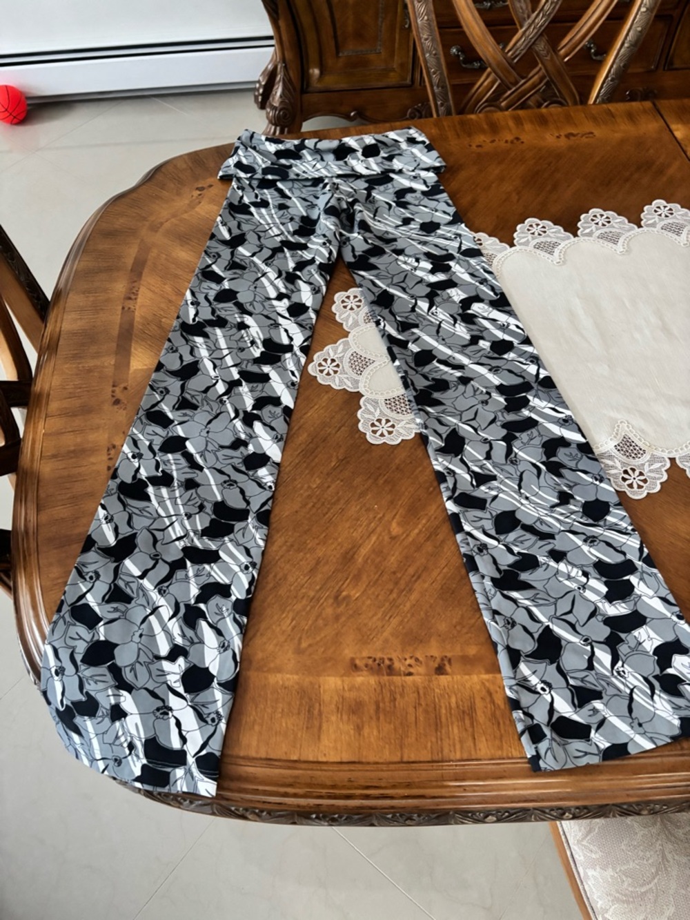 ♥️ MOOVE Black & Gray Floral Wide-Leg Pants